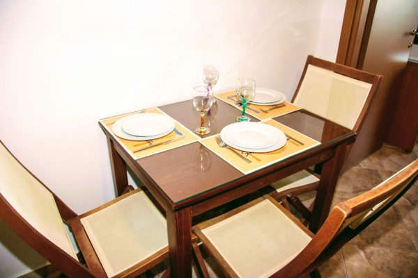 One Bedroom Triple Apartment with Sea View Dining area