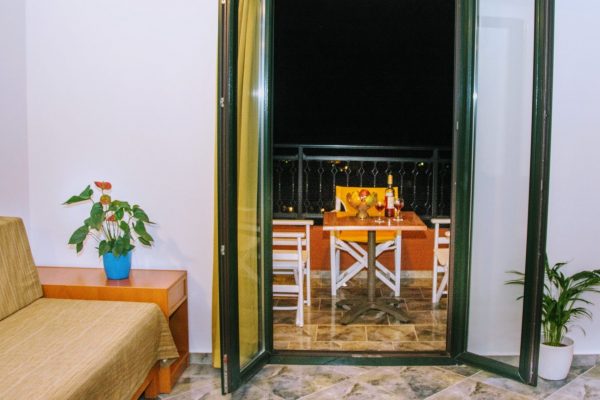 Split Level Quadruple Suite with Sea View balcony