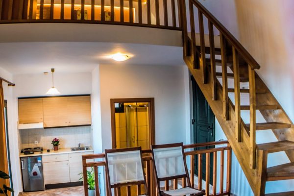 Split Level Quintuple Suite with Sea View stairway